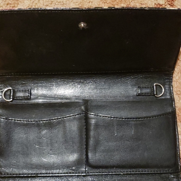 Beijo Clutch Wallet - Picture 5 of 6